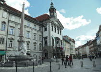 Public-private partnership for a large scale building retrofit programme