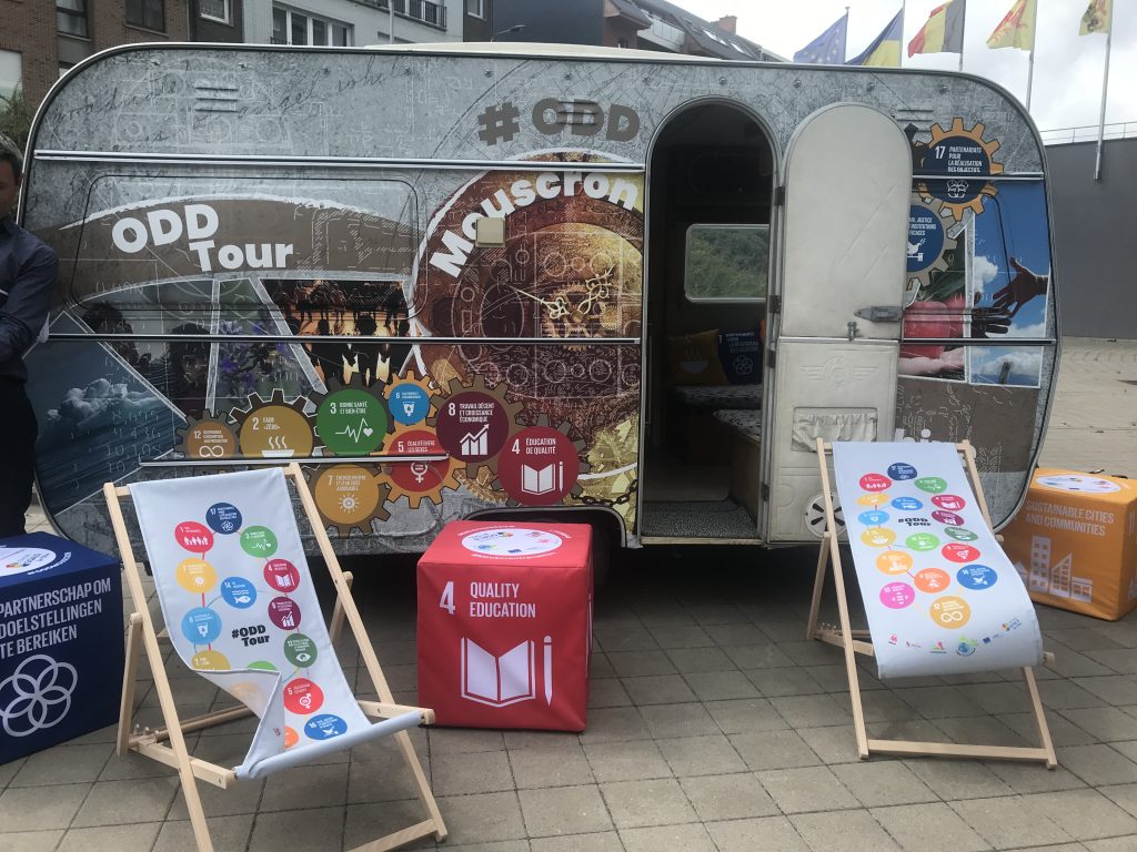 Caravans in Mouscron to raise awareness around Sustainable Development Goals with kids and inhabitants, driven by the city's transition team.