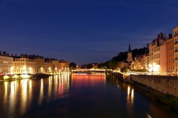 In France, improvement of energy efficiency through public lighting is a priority